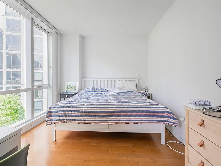 200 Chambers St #5R — Photo 4