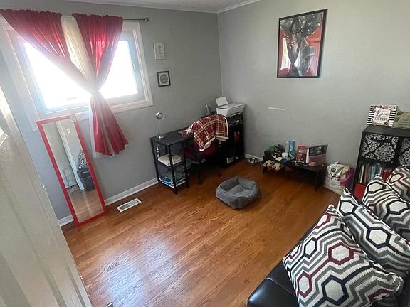 4th image of 14224 Minerva Ave