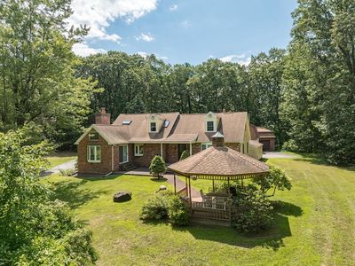 98 Blossom Rd, West Springfield, MA, 01089