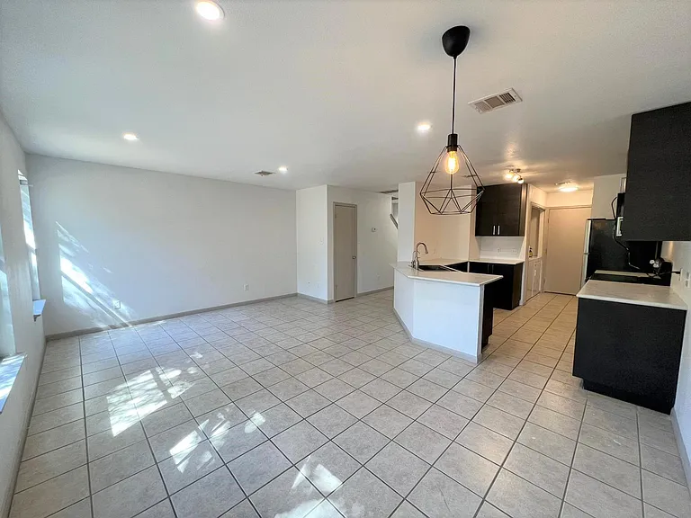 9708 Sugar Hill Dr #B — Photo 7
