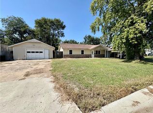 616 D St SE, Miami, OK 74354