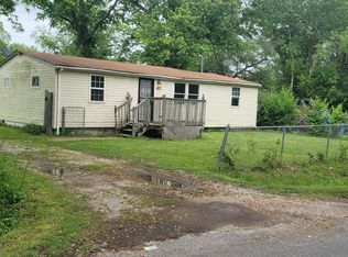 7111 Delmonte Rd, East Saint Louis, IL 62203