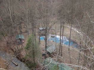 2621 Buck Standford Rd, Bomont, WV 25030