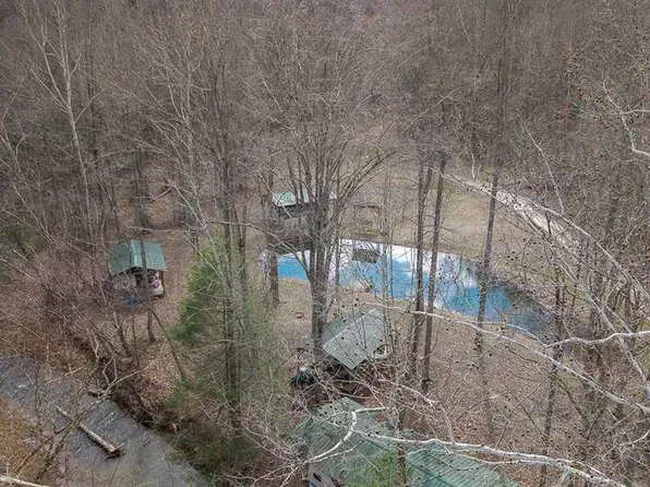 2621 Buck Standford Rd, Bomont, WV 25030