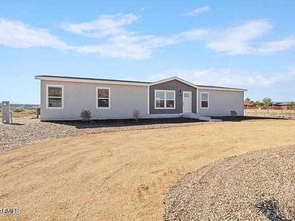 2nd image of 4101 E Dahlia Avenue