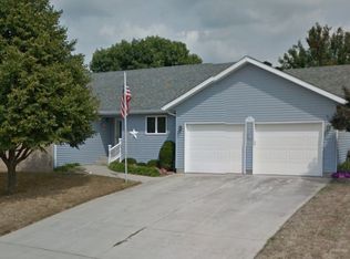 6 Delmar Dr, Clinton, IL 61727