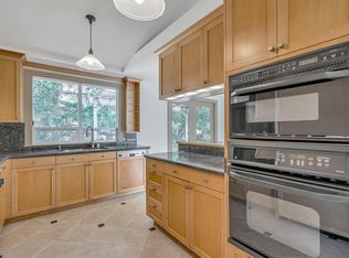 360 School Rd, Novato, CA 94945