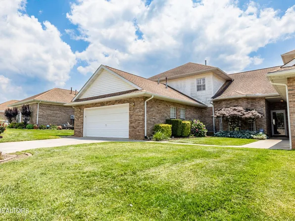 274 Royal Oaks Dr, Maryville, TN 37801