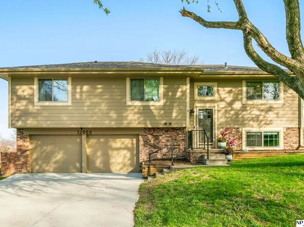 12966 Corby St, Omaha, NE 68164