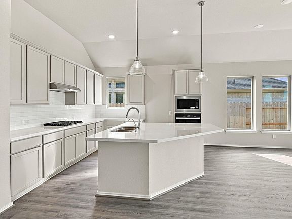 4th image of 18735 Citrange Bend Way