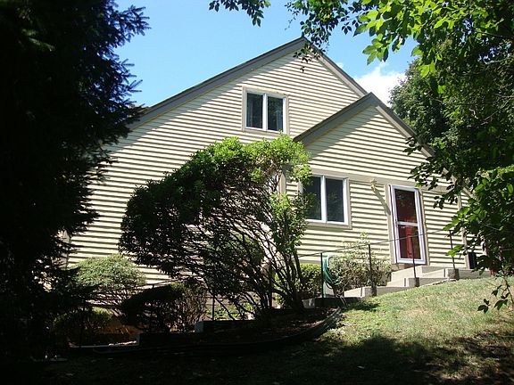 A Spacious End Unit Townhome