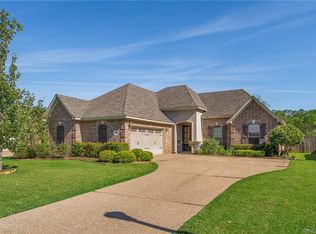 412 Long Acre Dr, Bossier City, LA 71111