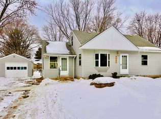 9052 Jackson Ave, Lexington, MN 55014