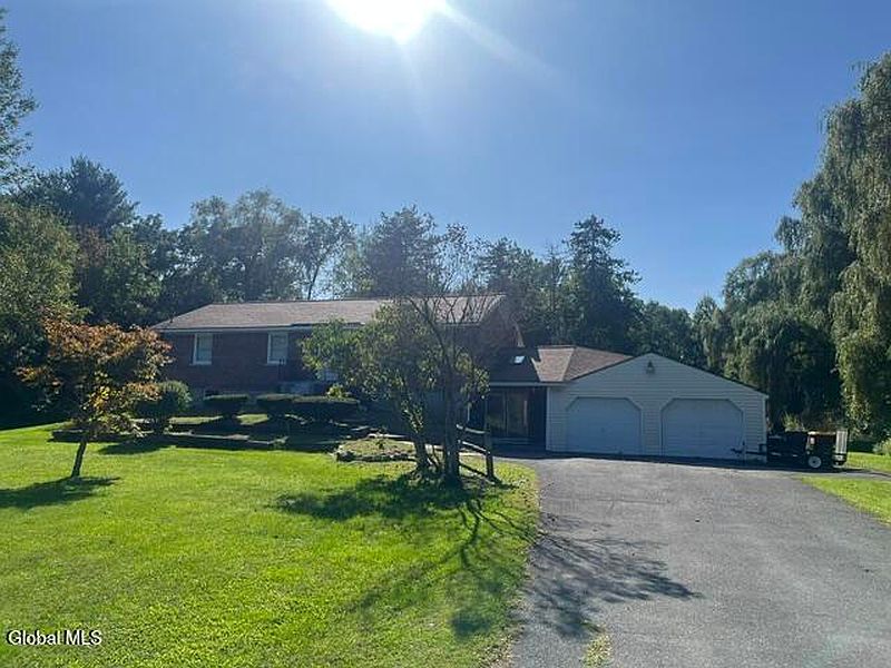 2nd image of 29 White Road