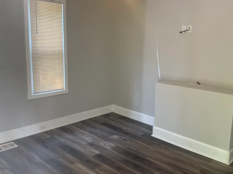 520 Chandler St — Photo 6