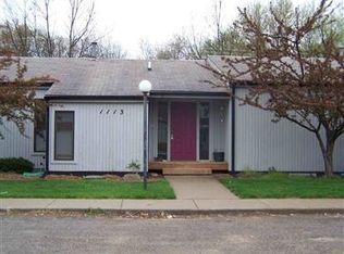 1113 Eastoak Dr, Fenton, MI 48430