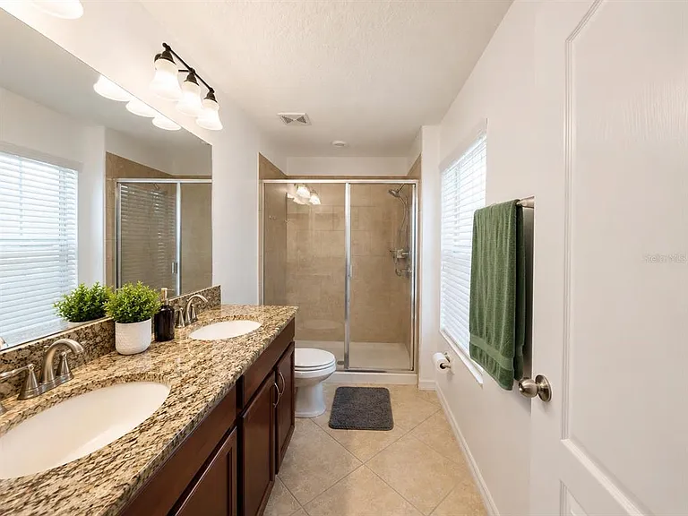 12820 Strode Ln — Photo 20