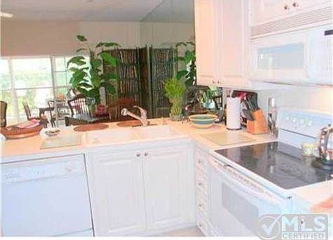 3rd image of 75 Tall Oaks Cir