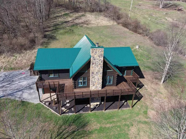 215 Grove St, Buckhannon, WV 26201