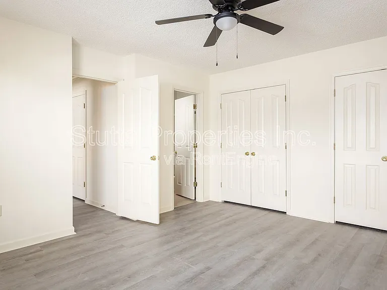 Creekside Apartments — Photo 62