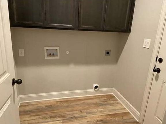 3rd image of 1402 Delmar Dr
