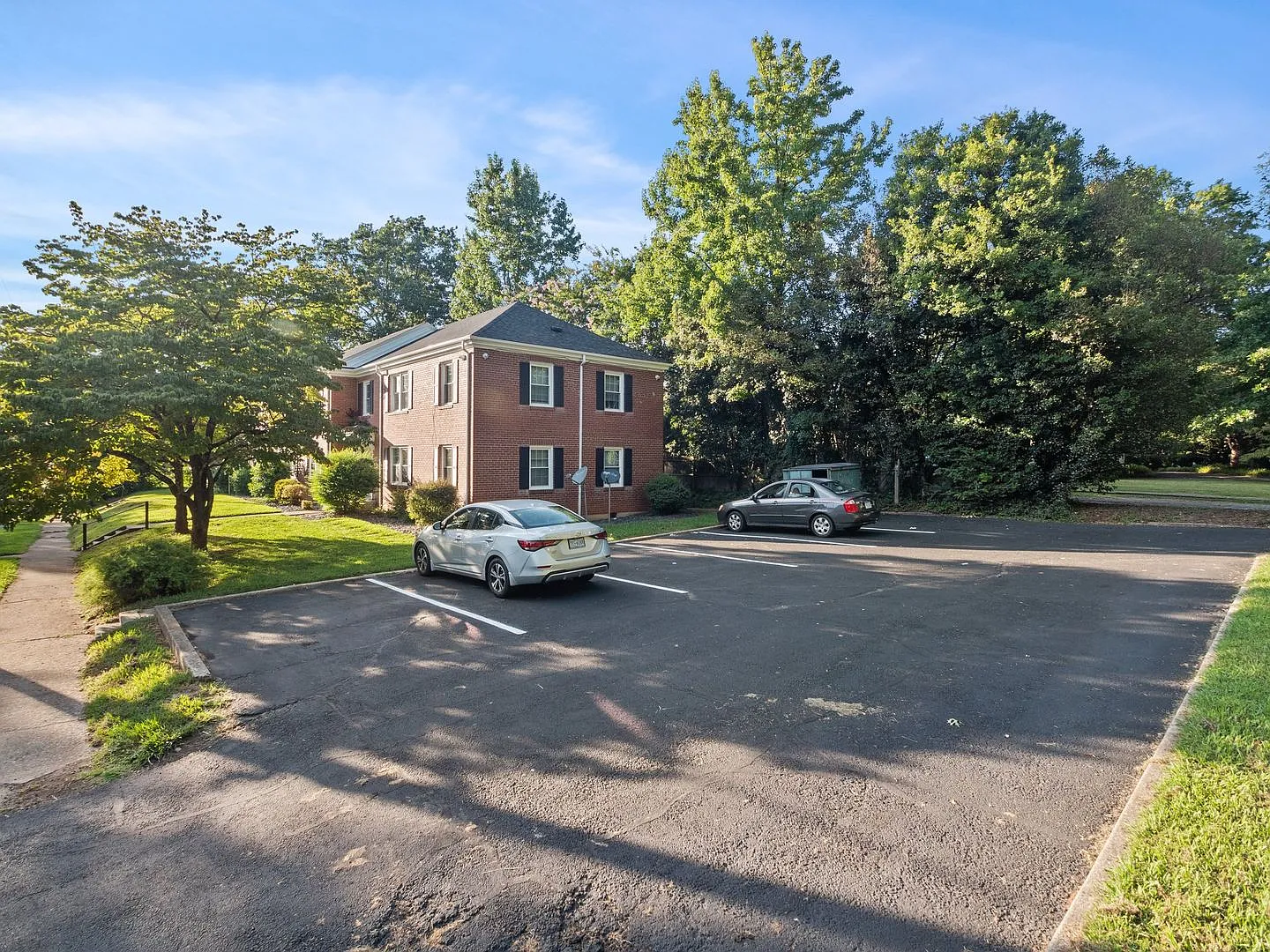 2 bed/1 bath at Monroe St. Apartments in Martinsville, VA! — Photo 2