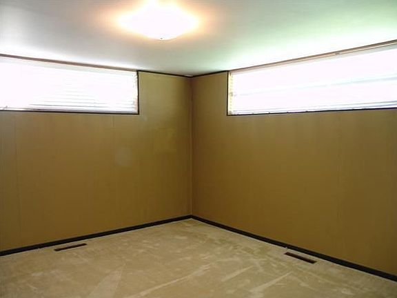 3rd image of 2075 Browning Ave