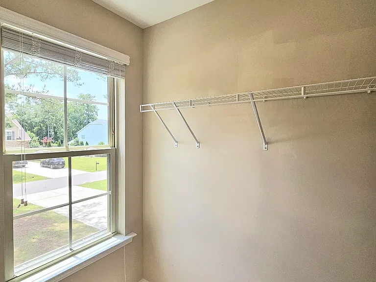100 Mayfield Ct — Photo 34