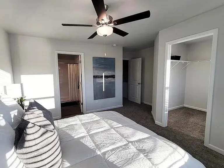 137 Village Green Dr — Photo 2