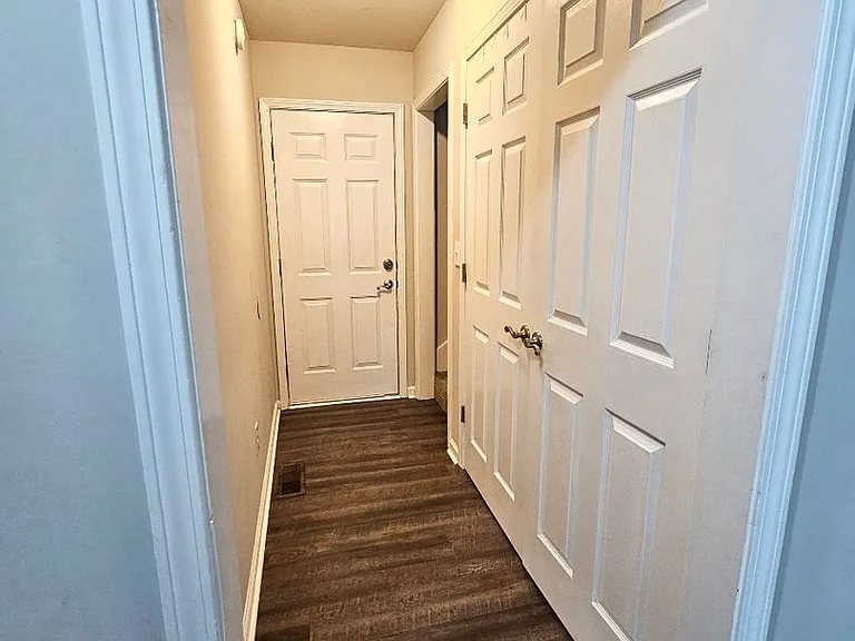 2871 Prince Dr — Photo 10