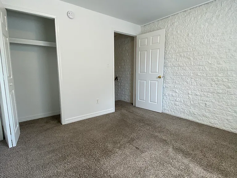 135 Floral Ave — Photo 7