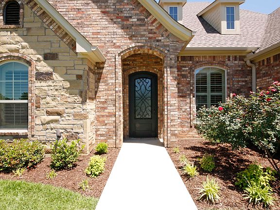 4th image of 130 Rockrose Dr