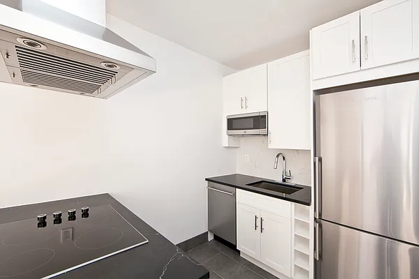 Rented by R New York | media 26