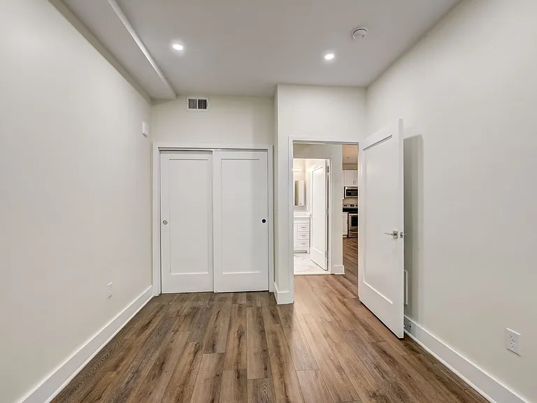 The Ledger Residences — Photo 41