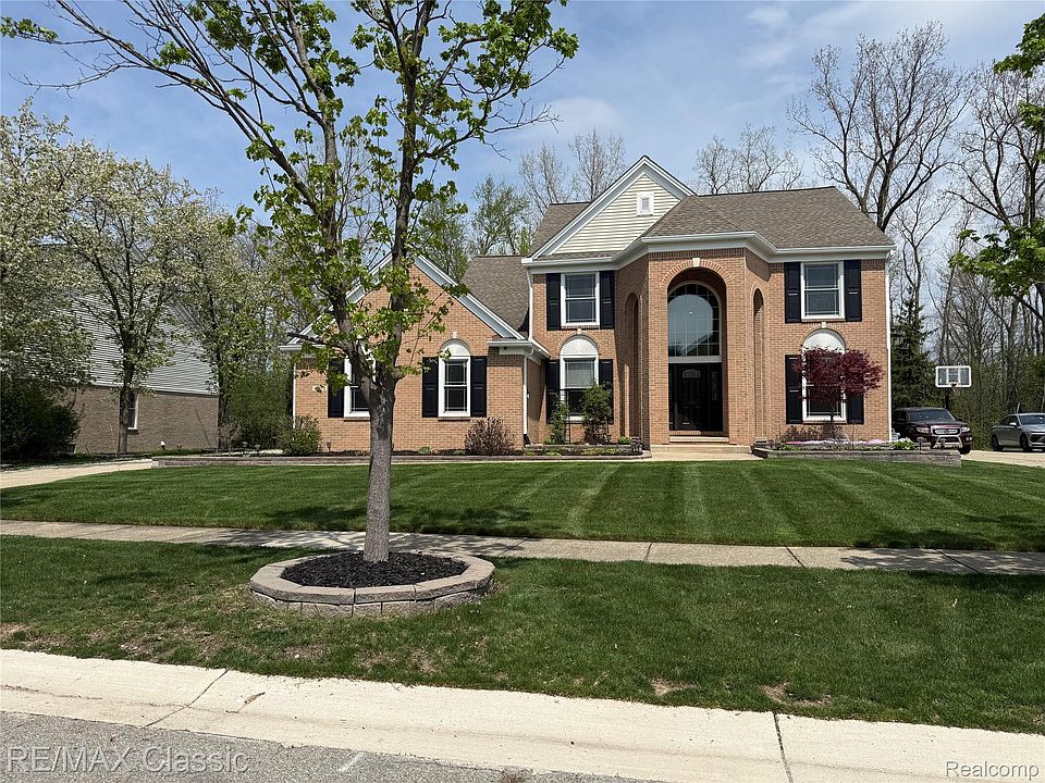1st image of 47272 Woodlong Dr