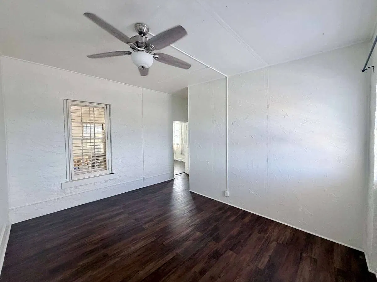 406 Northwood Rd #4 in West Palm Beach, FL 33407 — Photo 4