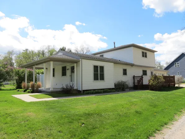 8672 Creston Dr, Pinckney, MI 48169