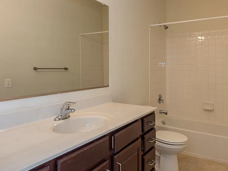 RiverWatch Apartments — Photo 13