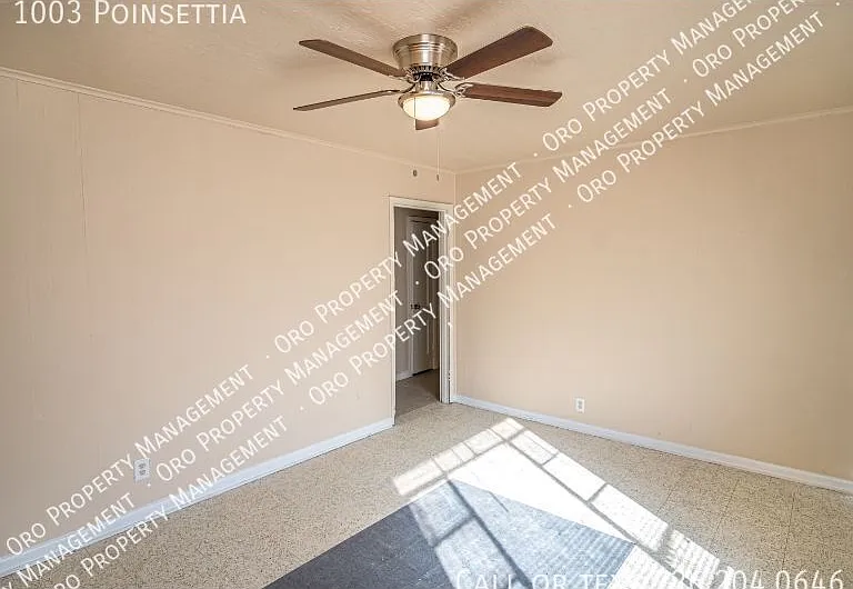 1003 Poinsettia — Photo 16