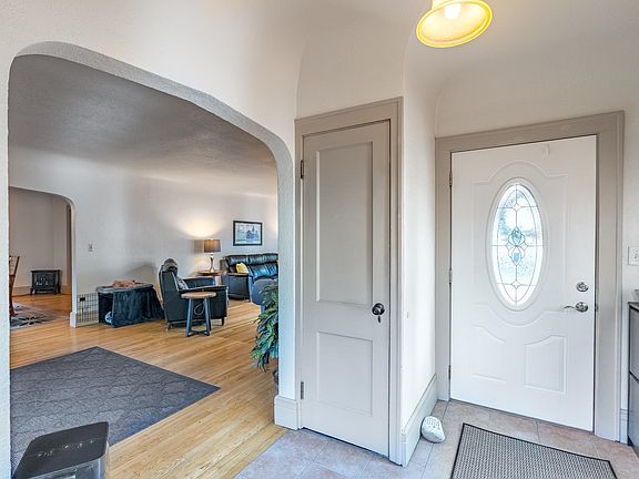 4th image of 1024 Steuben St