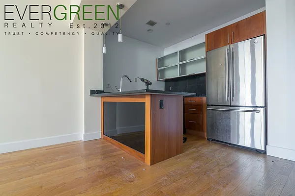 Rented by ERNY LLC | media 10