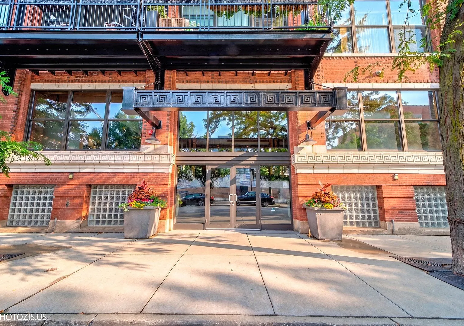 2 bed, 1.5 bath, 952 sqft, $4,495 — Photo 1