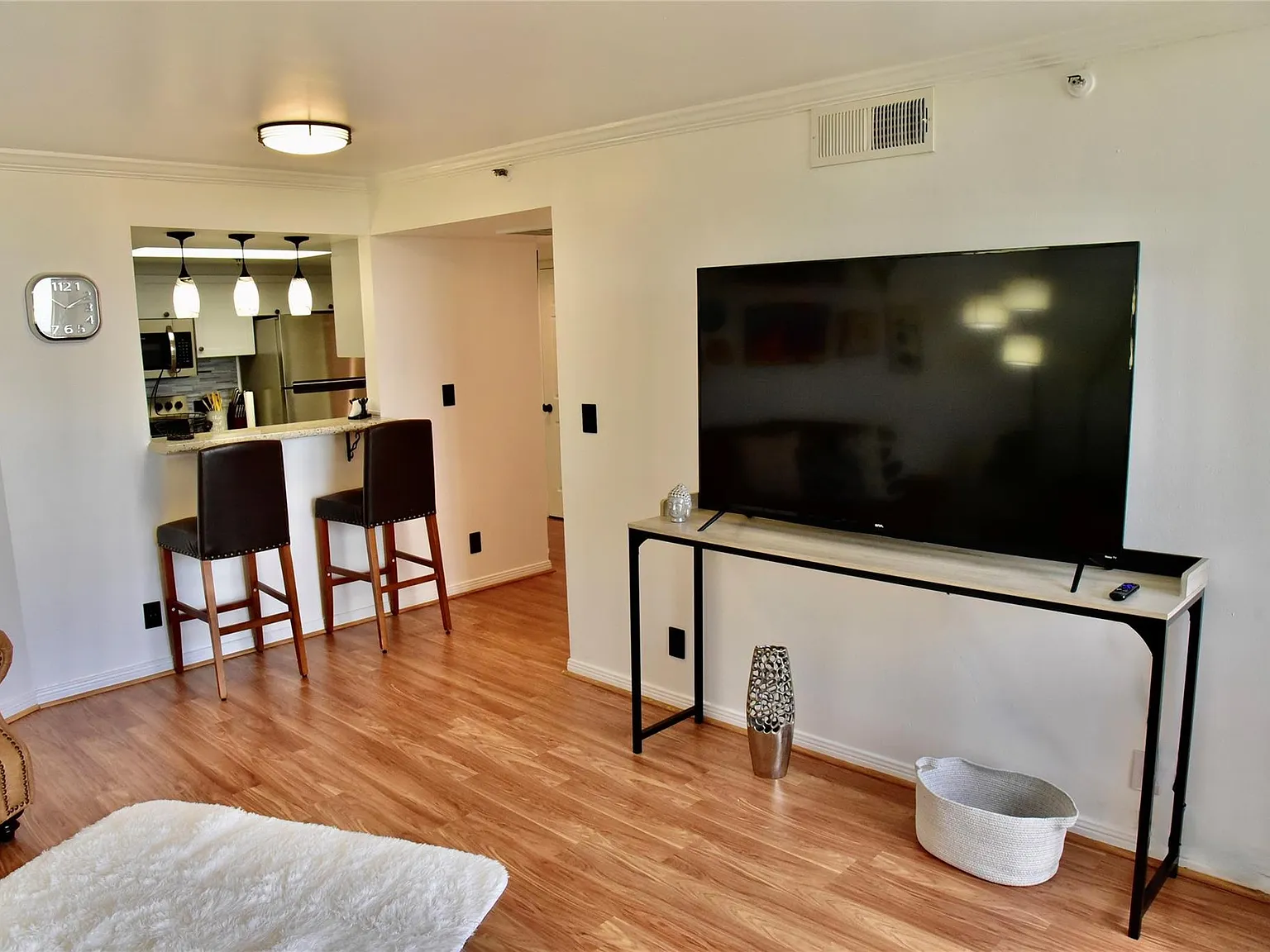 1 bed, 1.0 bath, 776 sqft, $1,500 — Photo 3