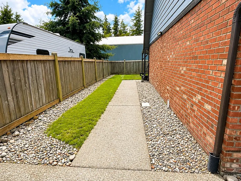 8403 191st St E #B — Photo 3