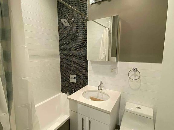 5th image of 55 Brooklyn Ave APT 4A