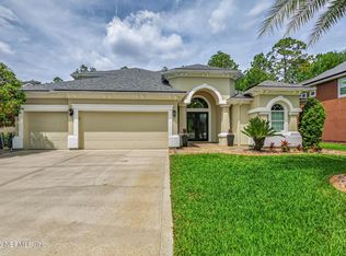 108 Chatsworth Dr, Saint Johns, FL 32259