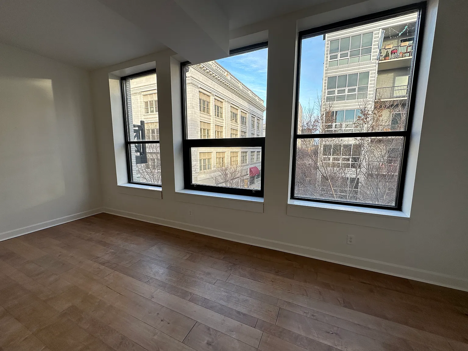 2 bed, 1100 sqft, $1,800 — Photo 4