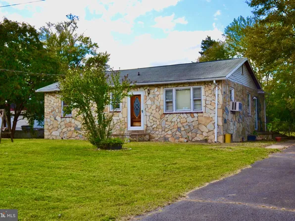 8024 McLean St, Manassas, VA 20111