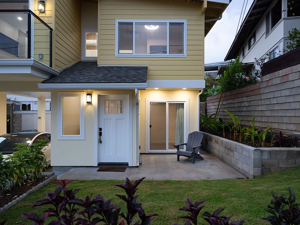 private front yard