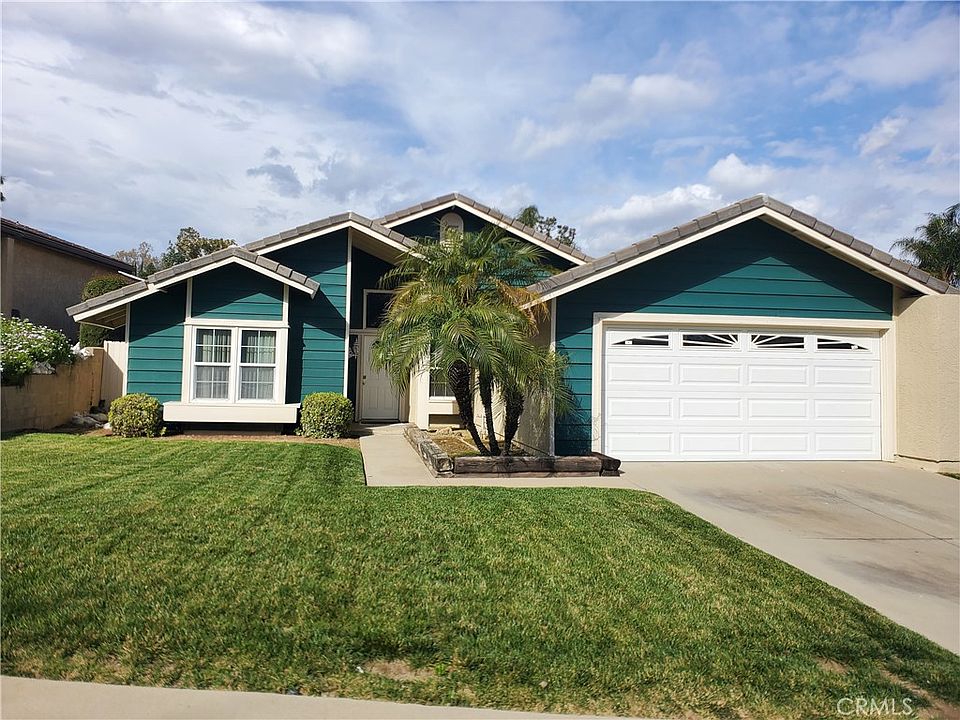 1st image of 52 Rolling Hills Dr